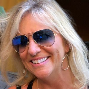 Meet your Posher, Jeannie